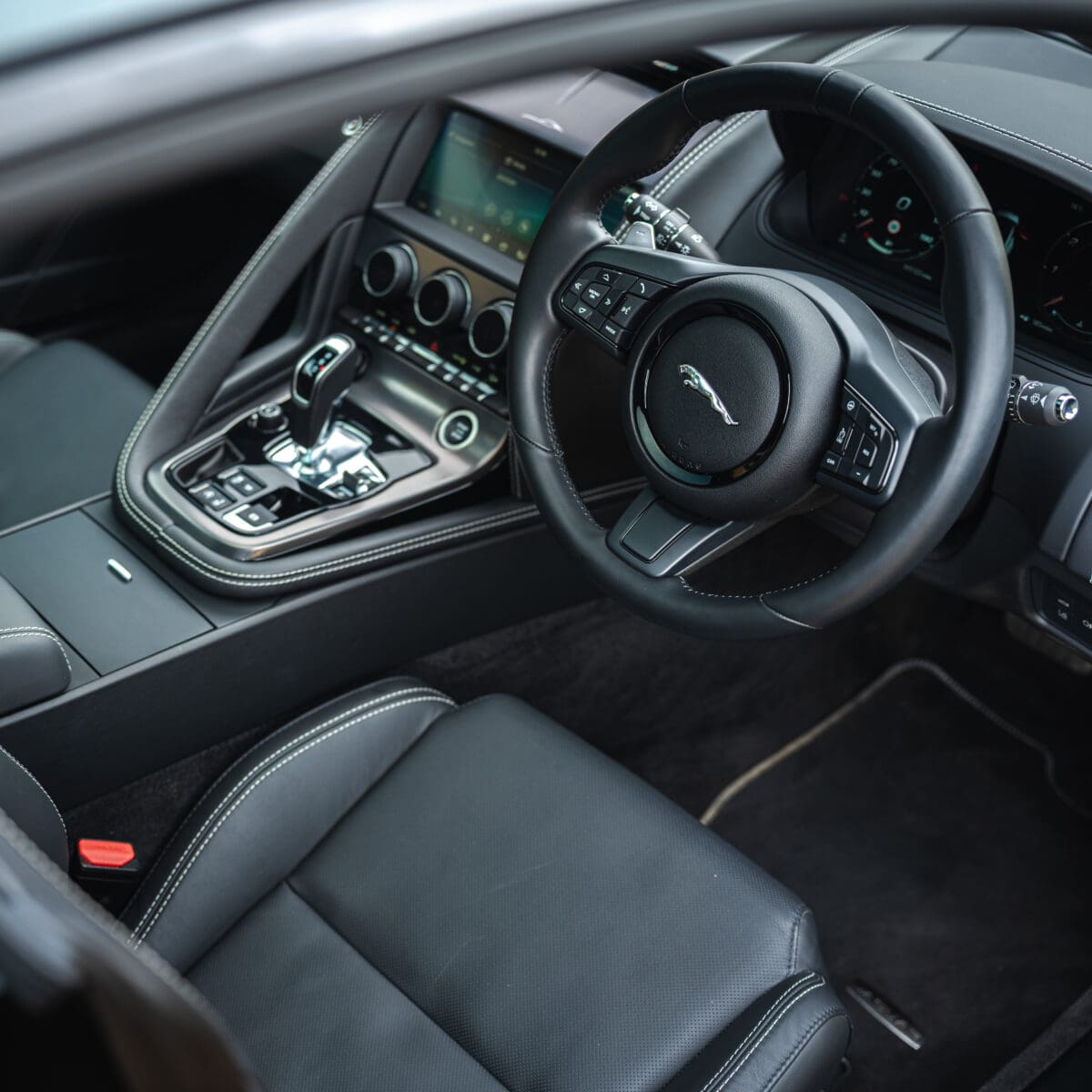 WIN 2023 JAGUAR F-TYPE 5.0 V8 75TH EDITION COUPE + TAYLORMADE Qi35 MEGA BUNDLE + £2K CASH (PRIZE WORTH £65K) #1 - Image 4